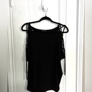 EXPRESS TIE SLEEVE BLOUSE - Black with gold accents - Size Small